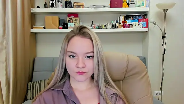 Kara Smith  online show from 12.02.24