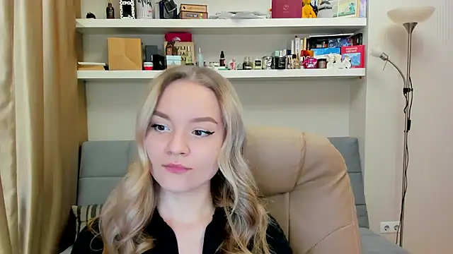 Kara Smith  online show from 12.14.24