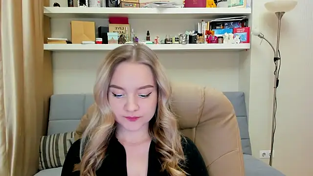 Kara Smith  online show from 01.17.25