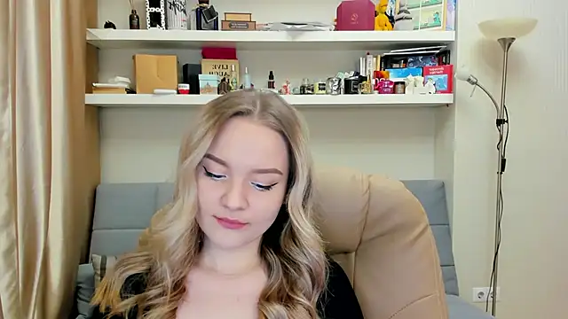 Kara Smith  online show from 01.29.25