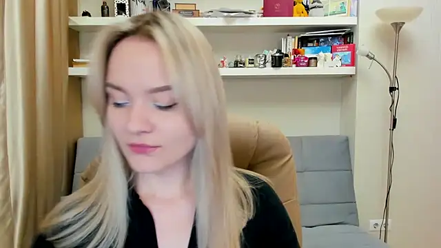 Kara Smith  online show from 02.08.25