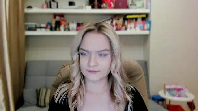 Snapshot of Kara_Smith_ chatting on 06.19.26 Kara Smith online show from 06.19.26
