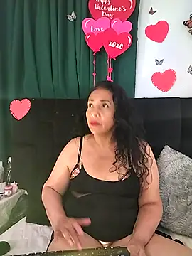 AlexaNovoa  online show from 02.14.26