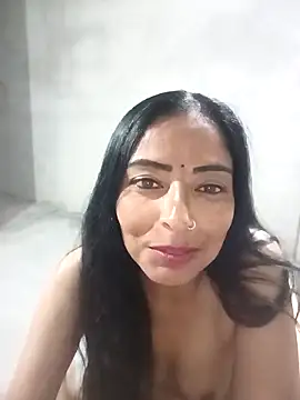 Snapshot of Shurbhi-Sharma chatting on 03.18.25 Shurbhi-Sharma online show from 03.18.25