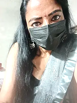 Snapshot of Shurbhi-Sharma chatting on 11.08.25 Shurbhi-Sharma online show from 11.08.25