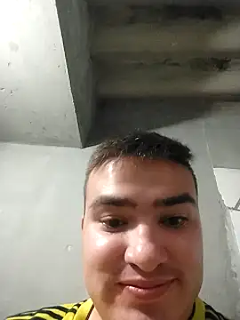 Snapshot of Andy-rtg chatting on 03.12.25 Andy-rtg online show from 03.12.25