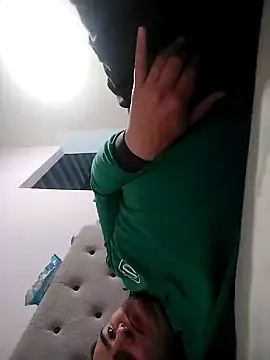 Snapshot of Andy-rtg chatting on 11.08.25 Andy-rtg online show from 11.08.25