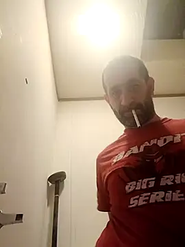 Snapshot of mayg chatting on 01.14.26 mayg online show from 01.14.26