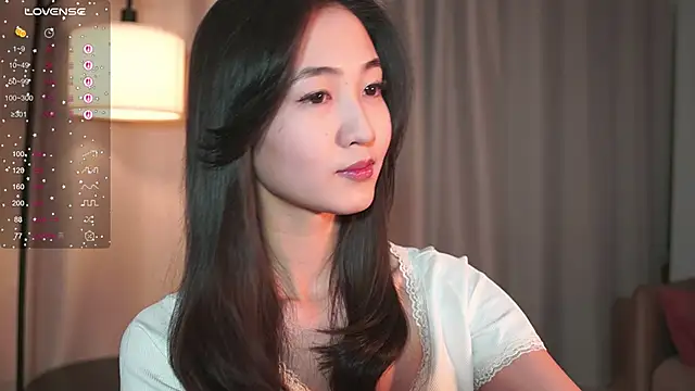 SeulBi online show from 11.20.25