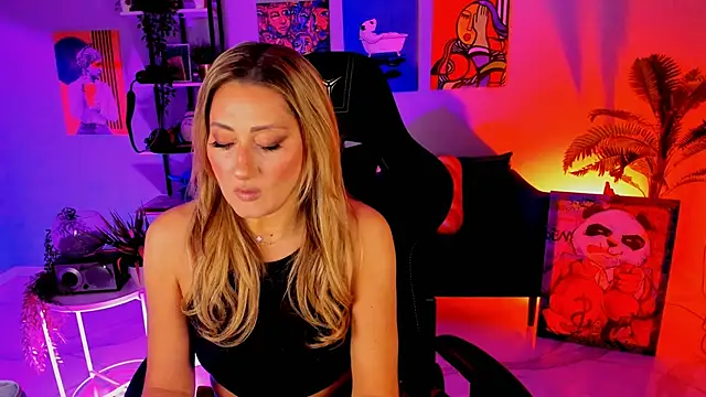 SarahAlluring online show from 11.24.25