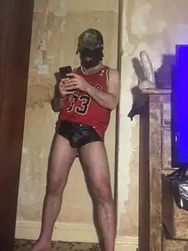 HairyCubBttmboy online show from 03.18.25