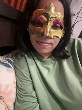 Snapshot of lustyindiancouple chatting on 03.18.25 lustyindiancouple online show from 03.18.25