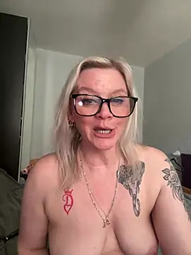 Curvy-Cleo online show from 03.05.26