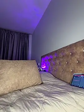 Snapshot of VelvetVabe chatting on 02.25.26 VelvetVabe online show from 02.25.26