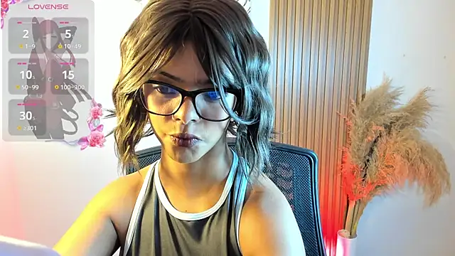 Milabrown  online show from 10.02.25