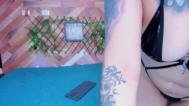 EmilyandChristianTattoos online show from 11.08.25