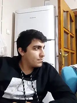 Snapshot of Kadir1320@xh chatting on 10.22.25 Kadir1320xh online show from 10.22.25