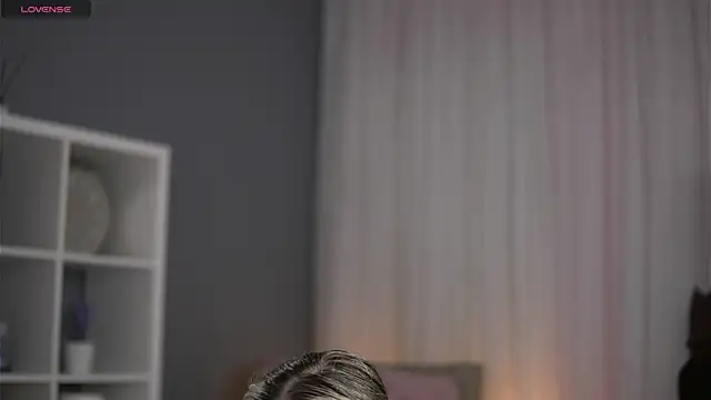 AnnastasiaMills online show from 04.02.26