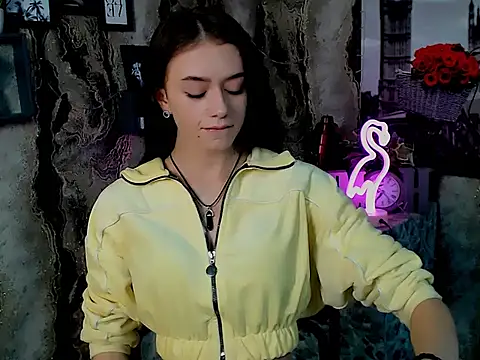 LanaTey online show from 10.12.25