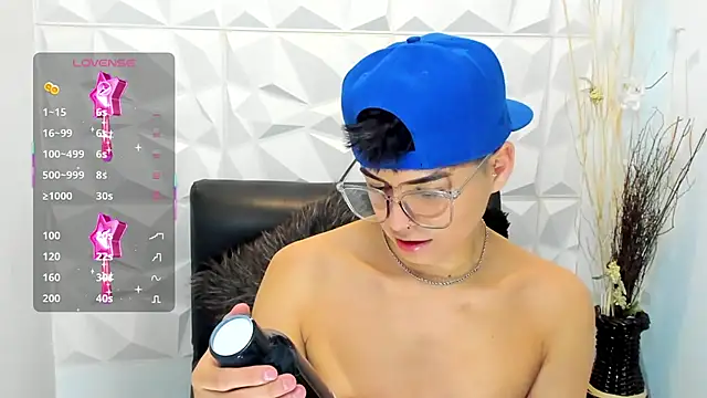 Snapshot of Sam_Daves chatting on 11.02.25 Sam Daves online show from 11.02.25