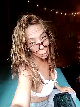 Lady Lolla11 online show from 04.19.26