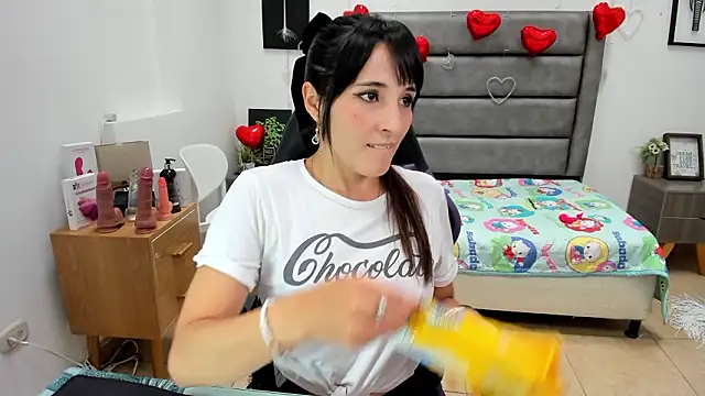 Tania Duque online show from 03.12.26