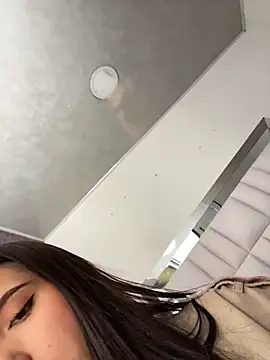 LunaCandy  online show from 10.30.25