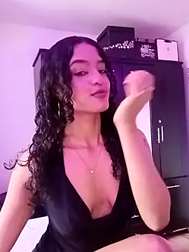 Snapshot of Aphrodite-777 chatting on 04.17.26 Aphrodite-777 online show from 04.17.26