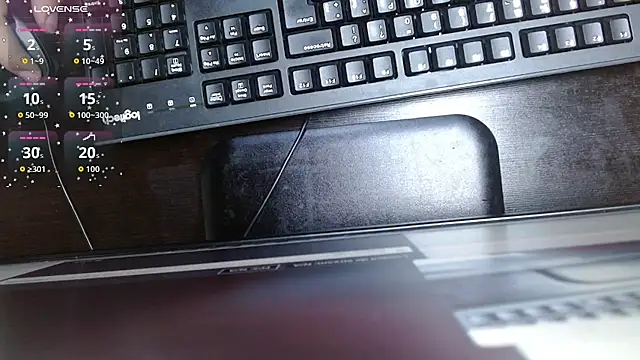 mia velvet1 online show from 10.28.25