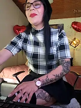 Snapshot of mia_velvet1 chatting on 02.02.26 mia velvet1 online show from 02.02.26