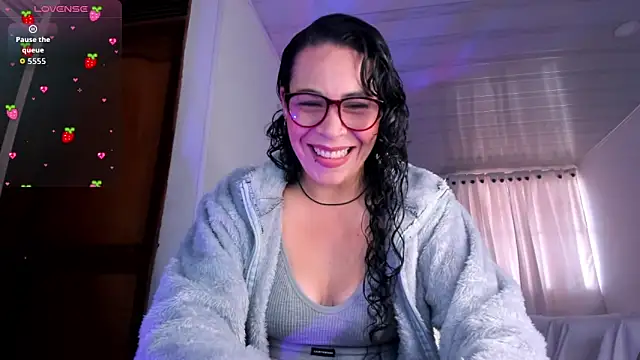 mia velvet1 online show from 04.13.26