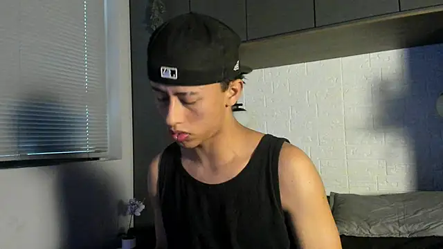 labrinthteasing online show from 03.22.26