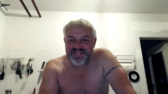 Berg Boy online show from 10.20.25