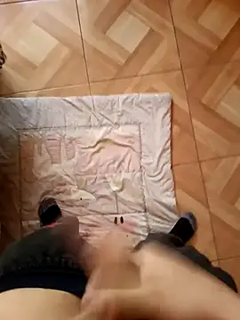 Snapshot of Chyste02 chatting on 03.17.25 Chyste02 online show from 03.17.25