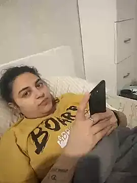 Snapshot of Veramaia chatting on 03.14.25 Veramaia online show from 03.14.25