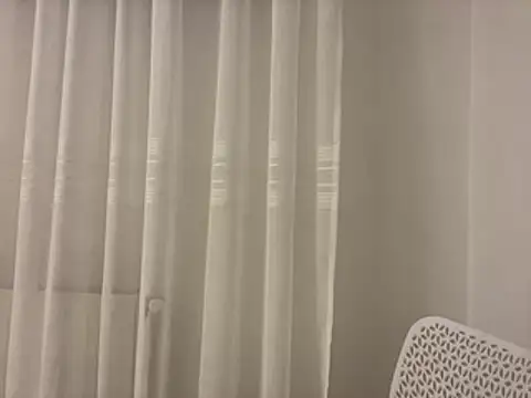 Snapshot of Veramaia chatting on 06.29.26 Veramaia online show from 06.29.26