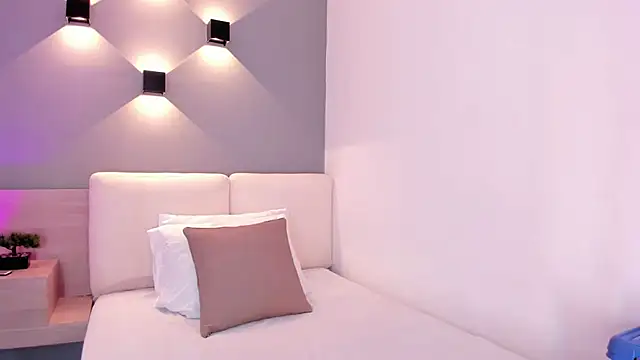 karol white  online show from 05.20.26