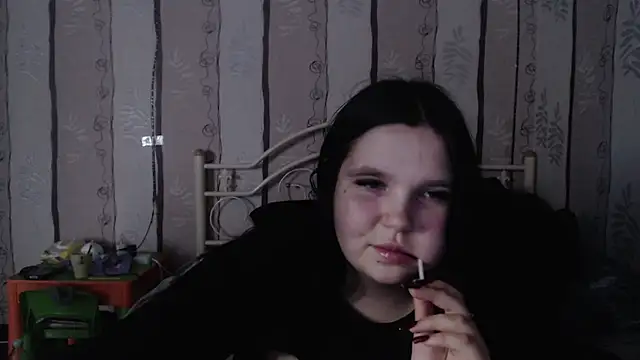 Victoriakot online show from 03.18.25