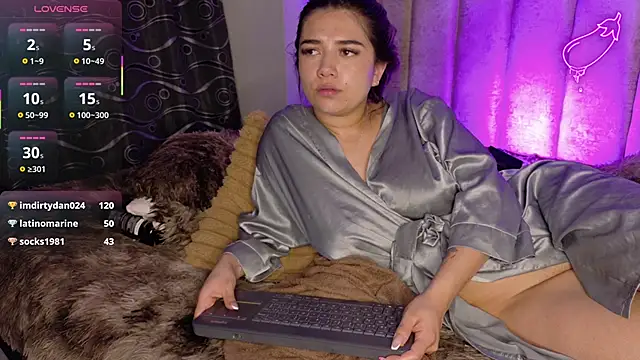 natasha  black online show from 12.19.25