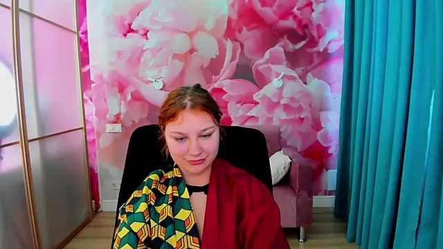 Snapshot of AngelinaLow chatting on 05.11.26 AngelinaLow online show from 05.11.26