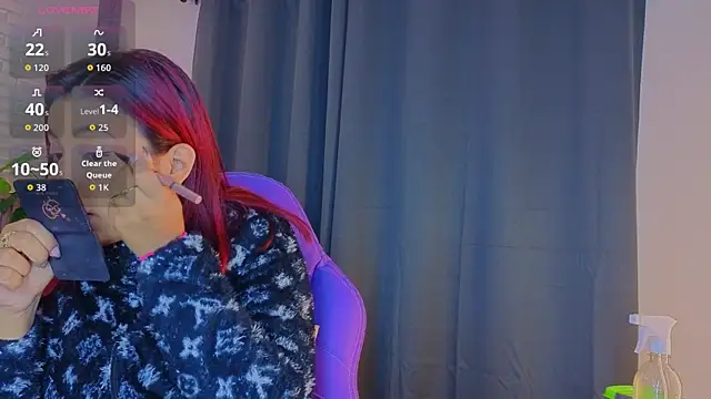 TiffanyWalk online show from 09.30.25