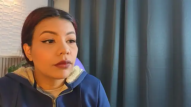 TiffanyWalk online show from 04.09.26