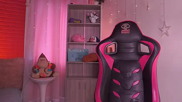 Madison Mayer online show from 10.03.25