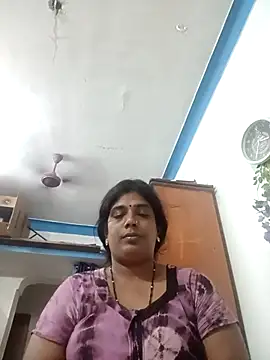 kissmetha online show from 10.02.25