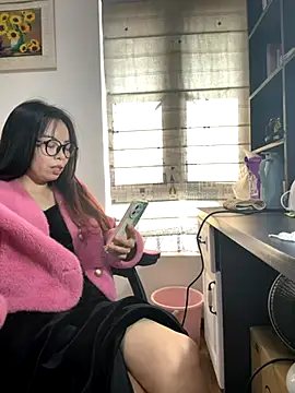 aa520uv online show from 12.04.25