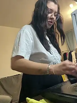 Karen Holmss online show from 03.14.25