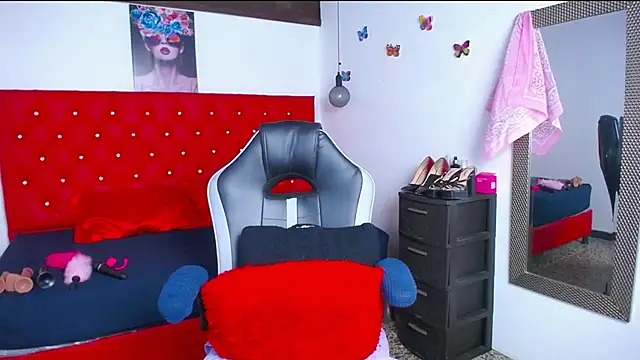 kriss sweetboobs10 online show from 10.28.25