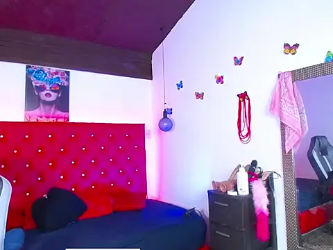 kriss sweetboobs10 online show from 12.04.25