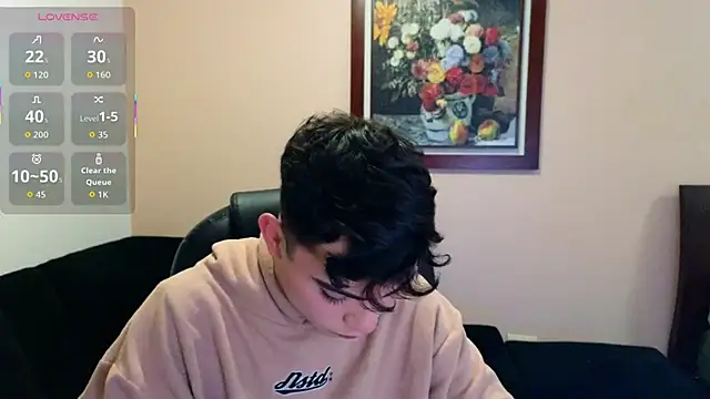 lukeboyce33 online show from 10.22.25