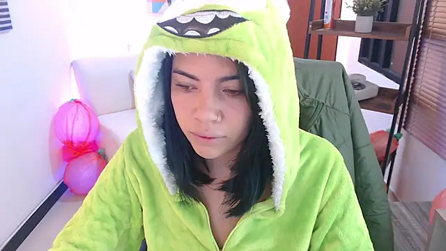 Snapshot of dangel_noir6 chatting on 11.15.25 dangel noir6 online show from 11.15.25